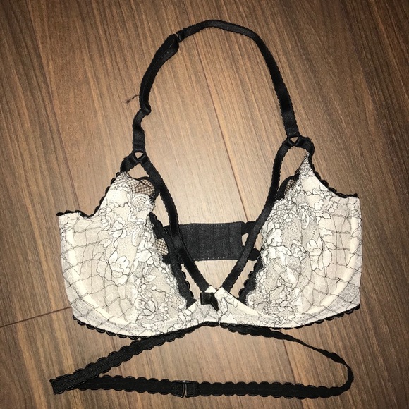 VS Very Sexy Unlined Lace Halter Bra - Picture 2 of 4